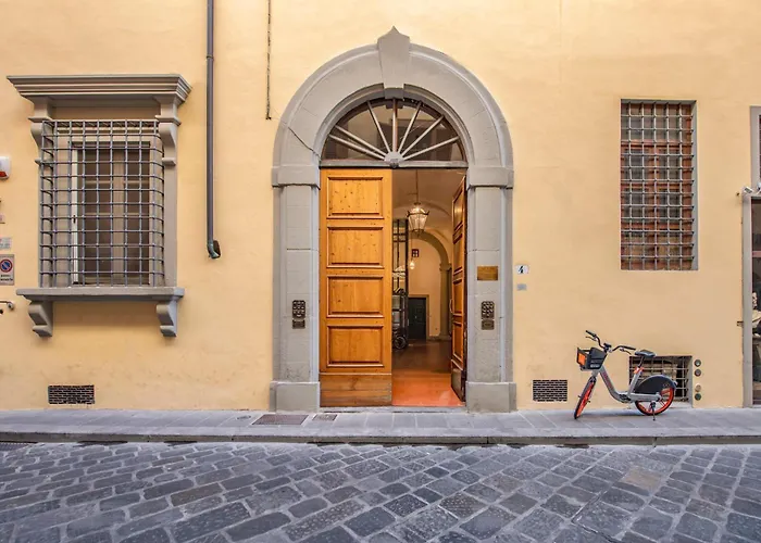 Borgo Santa Croce Apartment By Mamo Florence